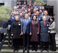假日租车外事接待|韩国总统文在寅访渝